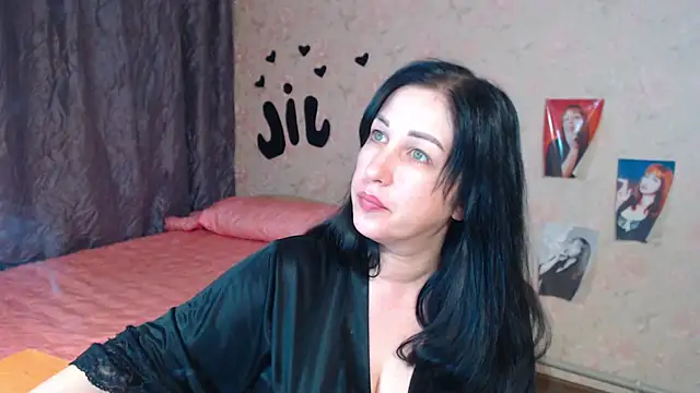 JillStevens online show from November 24, 12:10 am