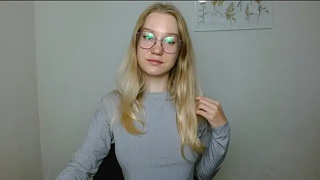 Snapshot of cindi_hot chatting on September 13, 8:58 am cindi hot online show from September 13, 8:58 am