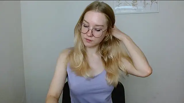 Snapshot of cindi_hot chatting on September 21, 9:22 am cindi hot online show from September 21, 9:22 am