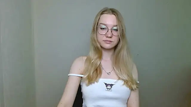 Snapshot of cindi_hot chatting on January 16, 11:14 am cindi hot online show from January 16, 11:14 am