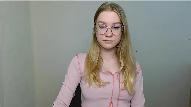 Snapshot of cindi_hot chatting on February 16, 12:12 pm cindi hot online show from February 16, 12:12 pm