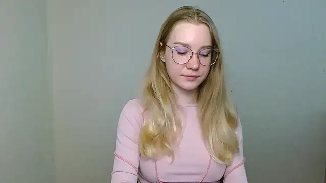 cindi hot online show from March 7, 11:29 am