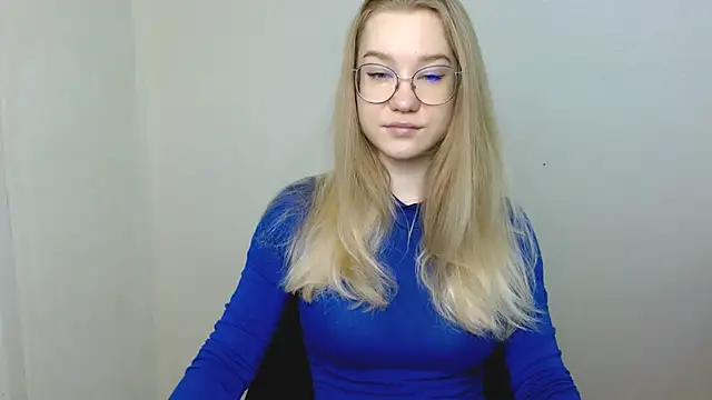 Snapshot of cindi_hot chatting on April 20, 10:40 am cindi hot online show from April 20, 10:40 am
