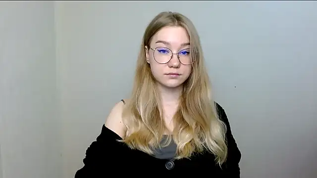 Snapshot of cindi_hot chatting on May 1, 12:32 pm cindi hot online show from May 1, 12:32 pm