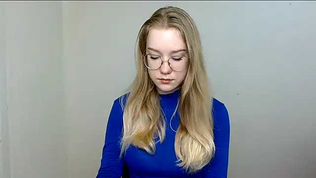 Snapshot of cindi_hot chatting on May 3, 10:21 am cindi hot online show from May 3, 10:21 am