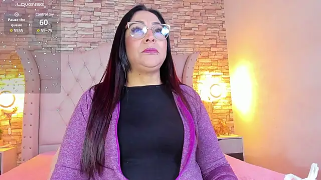 Gina Myers online show from January 18, 12:15 pm