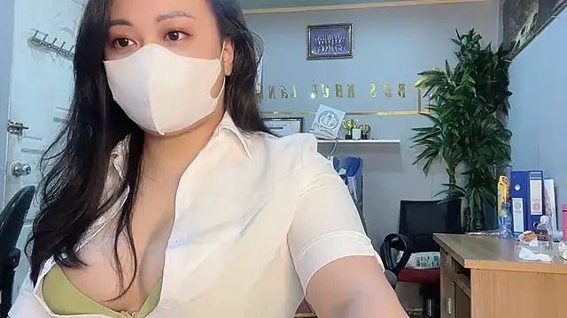 Snapshot of Bamboo_Swetie chatting on December 2, 2:08 pm Bamboo Swetie online show from December 2, 2:08 pm