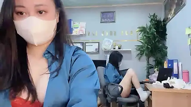 Snapshot of Bamboo_Swetie chatting on January 13, 7:21 am Bamboo Swetie online show from January 13, 7:21 am