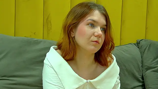 LessySmith online show from October 20, 4:18 pm