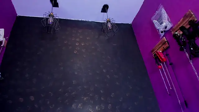 Alexa Slave online show from November 22, 7:02 pm