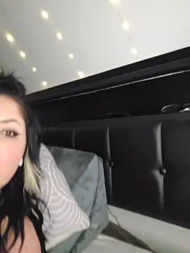 -BonnieBlack- online show from April 1, 4:02 am