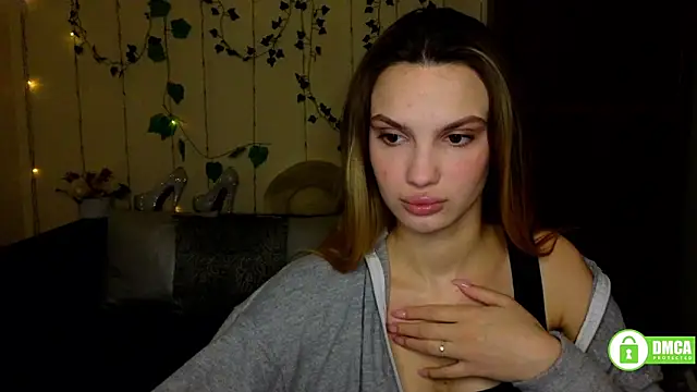 Aminakisuliawolf online show from March 7, 7:05 am