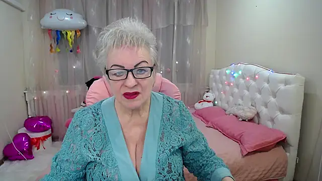 KayleSmoll online show from January 28, 7:21 pm