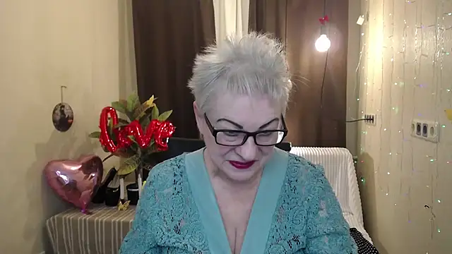 KayleSmoll online show from February 15, 10:31 pm