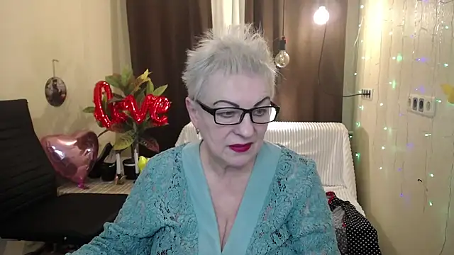 KayleSmoll online show from February 16, 1:47 am