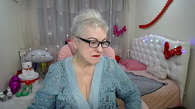 KayleSmoll online show from February 20, 4:28 am