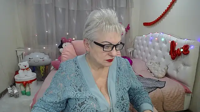 KayleSmoll online show from March 15, 1:41 am