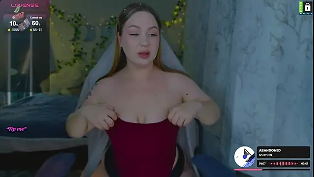 -LinaLove- online show from December 13, 8:47 pm