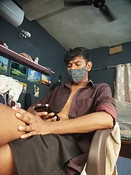 richardjames95 online show from March 14, 7:41 pm