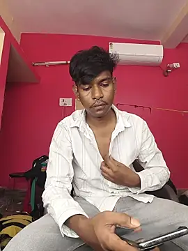 Snapshot of richardjames95 chatting on June 18, 10:30 am richardjames95 online show from June 18, 10:30 am