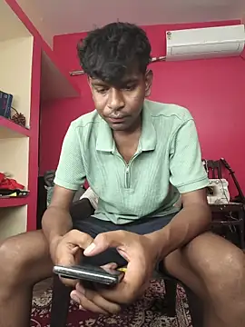 Snapshot of richardjames95 chatting on June 21, 11:02 am richardjames95 online show from June 21, 11:02 am