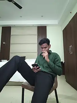 Snapshot of richardjames95 chatting on July 29, 2:59 pm richardjames95 online show from July 29, 2:59 pm