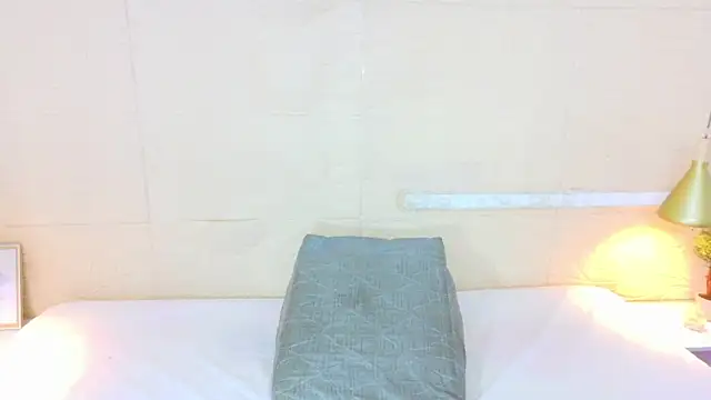 Shamiraa moore online show from April 11, 6:01 pm