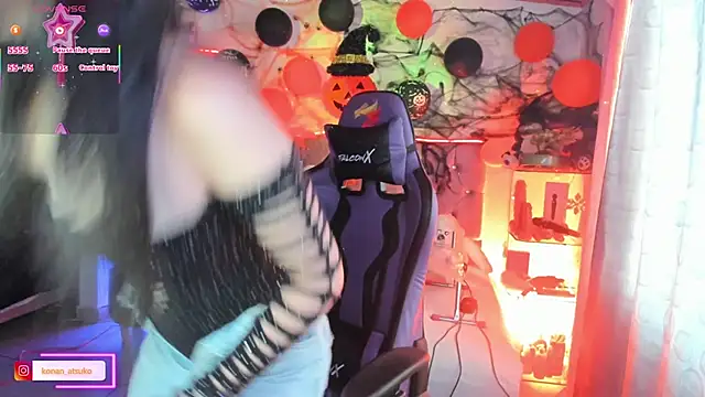 Snapshot of Alice_ch1 chatting on October 9, 7:45 pm Alice ch1 online show from October 9, 7:45 pm