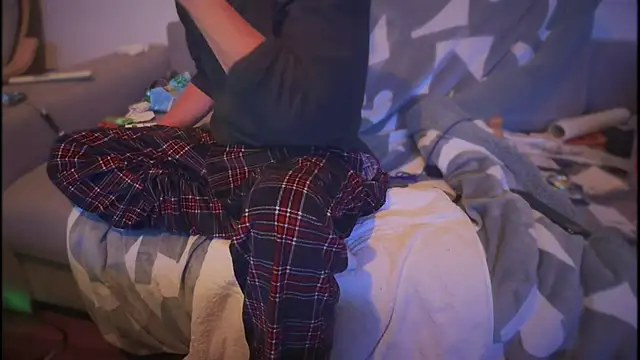 Snapshot of swissMen_DE chatting on December 15, 4:29 am swissMen DE online show from December 15, 4:29 am