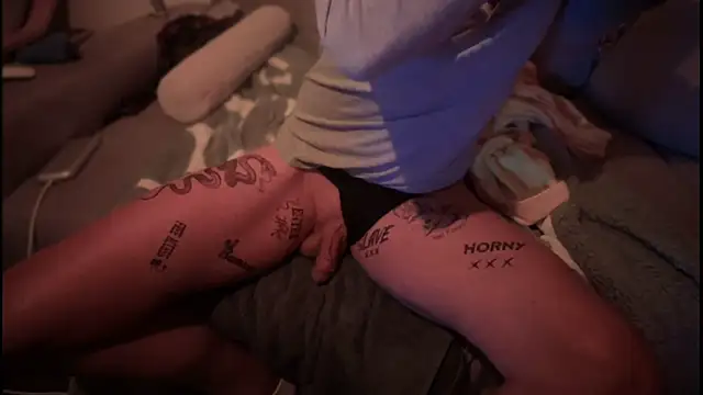 Snapshot of swissMen_DE chatting on December 17, 7:18 am swissMen DE online show from December 17, 7:18 am