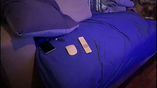 Snapshot of swissMen_DE chatting on March 4, 10:05 pm swissMen DE online show from March 4, 10:05 pm