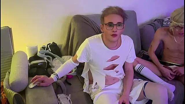 Snapshot of swissMen_DE chatting on December 5, 9:18 am swissMen DE online show from December 5, 9:18 am