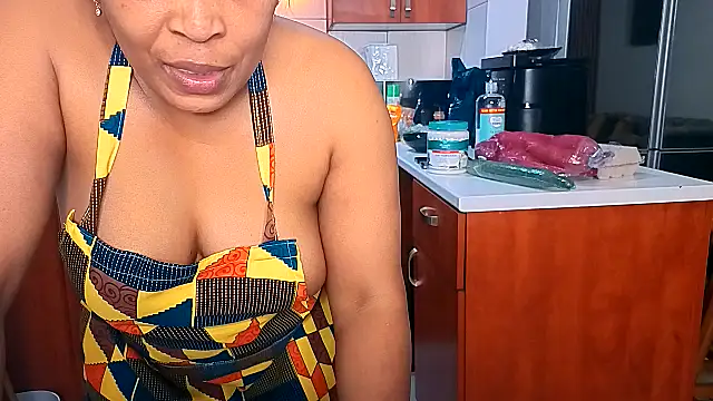 GiantBootyMilf online show from September 23, 8:34 pm