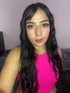 Snapshot of Loren_sexx6 chatting on February 25, 5:44 pm Loren sexx6 online show from February 25, 5:44 pm