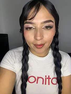 Snapshot of Loren_sexx6 chatting on February 26, 4:39 pm Loren sexx6 online show from February 26, 4:39 pm