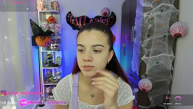 Layla castilloo online show from October 22, 1:33 pm