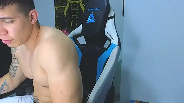 Snapshot of Ethanstill1 chatting on March 5, 3:29 am Ethanstill1 online show from March 5, 3:29 am