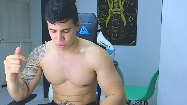 Snapshot of Ethanstill1 chatting on March 15, 4:13 am Ethanstill1 online show from March 15, 4:13 am