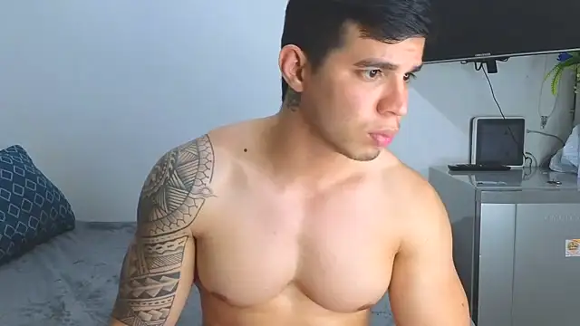 Snapshot of Ethanstill1 chatting on September 11, 2:44 am Ethanstill1 online show from September 11, 2:44 am