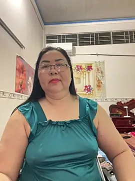 Snapshot of NDith chatting on March 14, 7:30 pm NDith online show from March 14, 7:30 pm