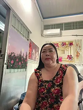 Snapshot of NDith chatting on March 27, 11:37 pm NDith online show from March 27, 11:37 pm