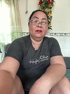 Snapshot of NDith chatting on April 2, 1:58 am NDith online show from April 2, 1:58 am