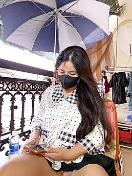 lyna bl online show from December 4, 1:26 am