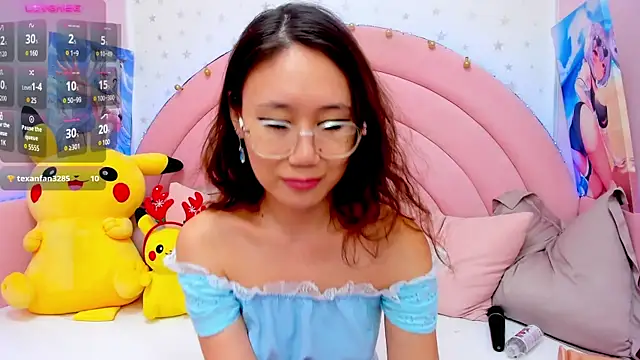 Nao  Chan  online show from January 18, 4:37 am