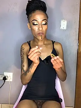 Snapshot of Kylie_Hairy_Bbc chatting on July 8, 8:46 pm Kylie Hairy Bbc online show from July 8, 8:46 pm