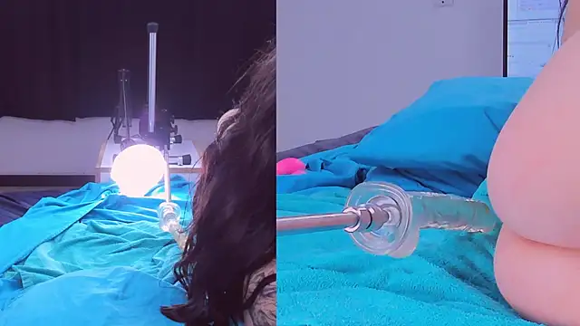 Kinky Cloe online show from December 12, 6:31 pm