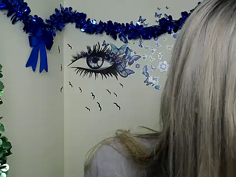 StrangerGi online show from December 20, 1:11 pm