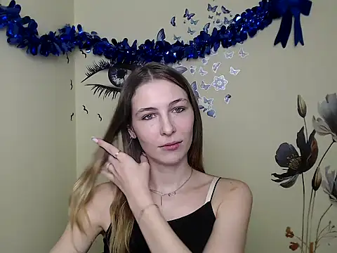 StrangerGi online show from January 15, 4:00 pm