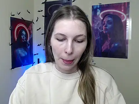 Snapshot of StrangerGi chatting on February 8, 7:01 am StrangerGi online show from February 8, 7:01 am