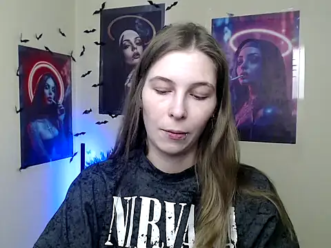 Snapshot of StrangerGi chatting on February 13, 7:15 am StrangerGi online show from February 13, 7:15 am